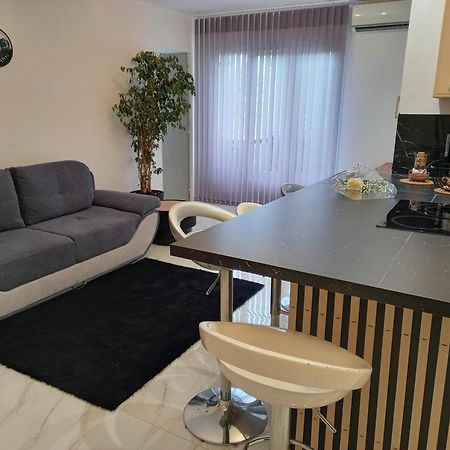 Appartement F2 Bastia  Eksteriør bilde